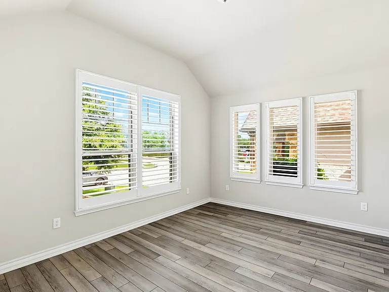 307 James Bonham Way — Photo 5