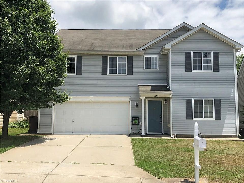 1st image of 835 Stockport Way