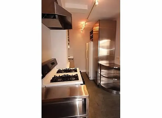 Sold by Real Direct | media 2