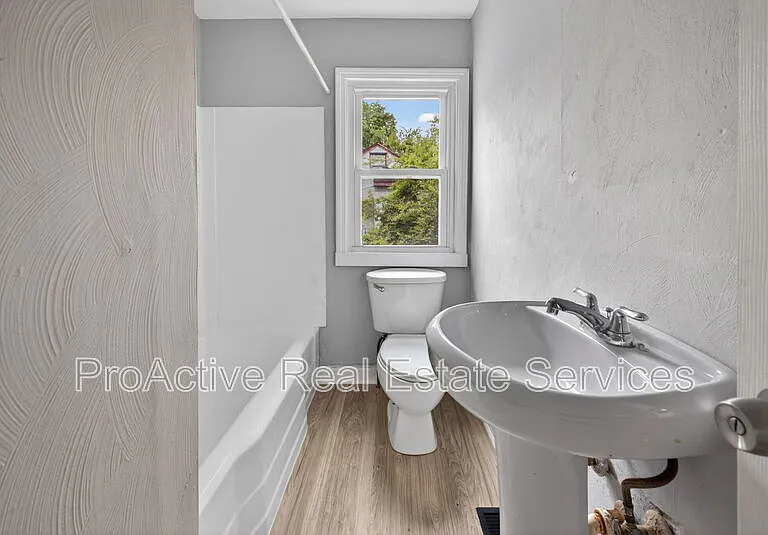 900 Partridge Ave — Photo 9