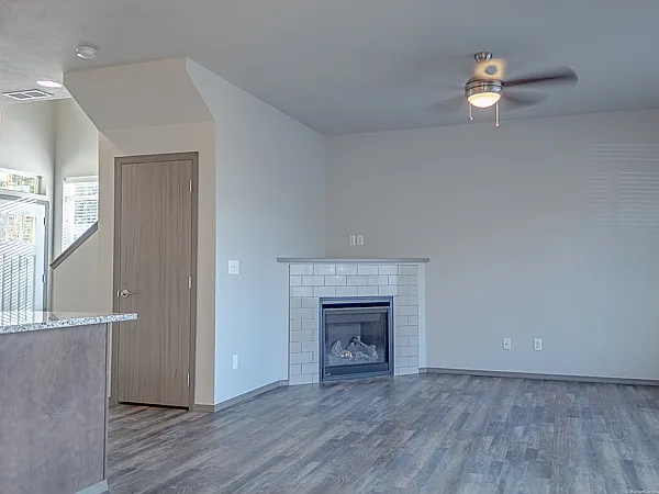 14715 E 30th Ave — Photo 3