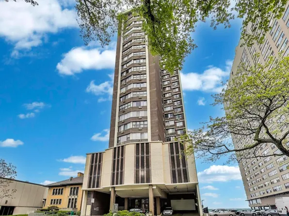 6325 N Sheridan Rd APT 2106, Chicago, IL 60660