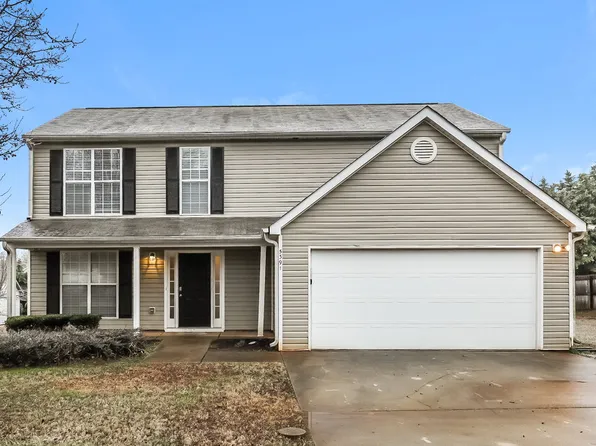 5391 Katherine Village Dr, Ellenwood, GA 30294