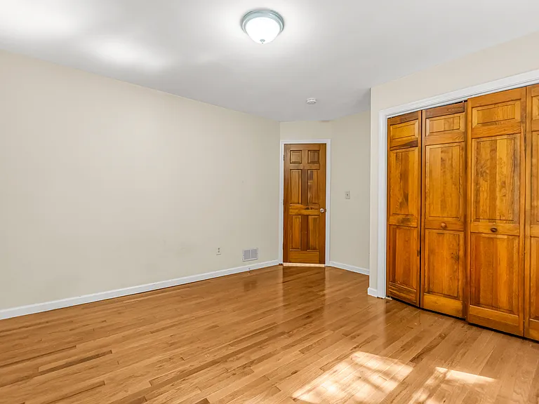 33 Serafin Ct — Photo 29