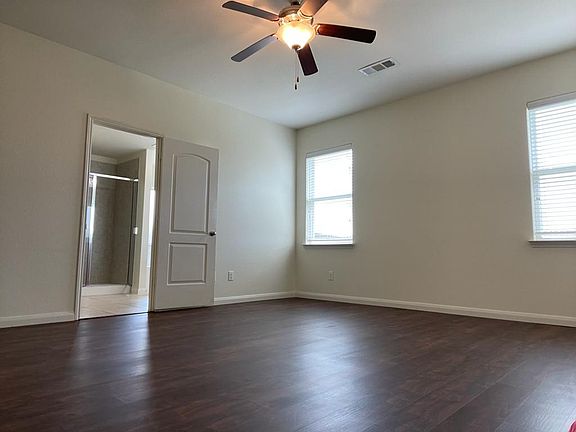 4th image of 2133 Mulberry Dr