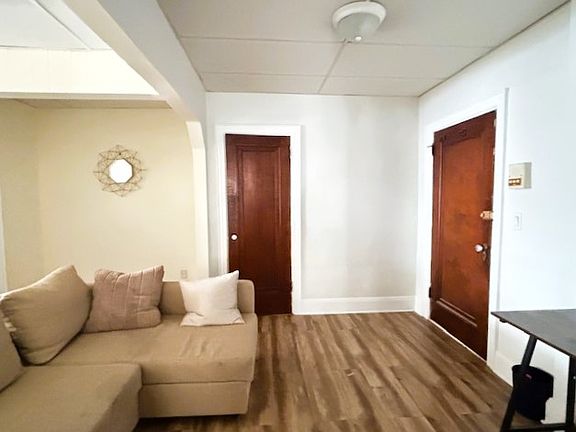 Dining area can also be Living room