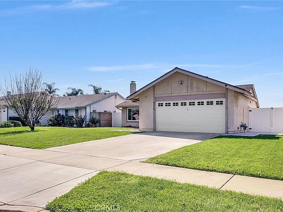 3rd image of 9315 Devon St