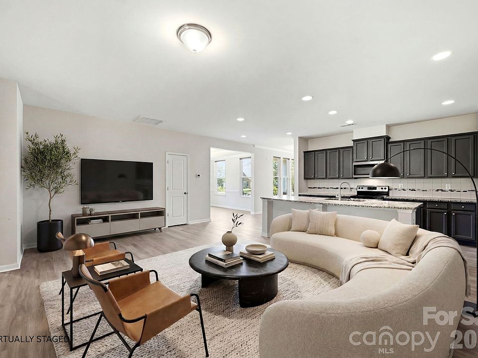 1st image of 8759 Mullis Forest Ct
