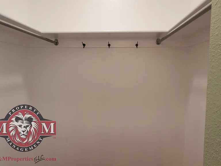 975 E Essex Court Way #4 — Photo 17