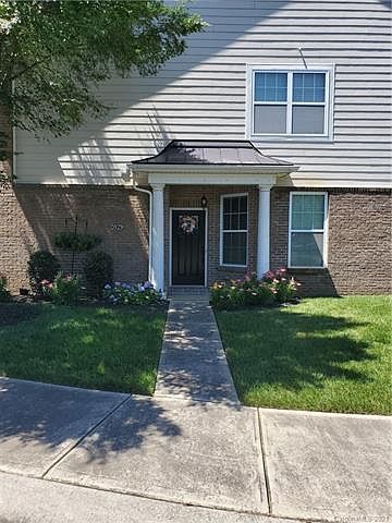 1st image of 5929 Glenmore Garden Dr