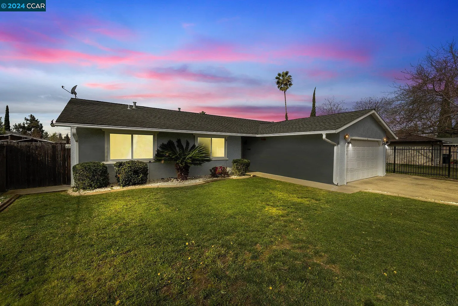 6579 Hitchcock Way photo 1