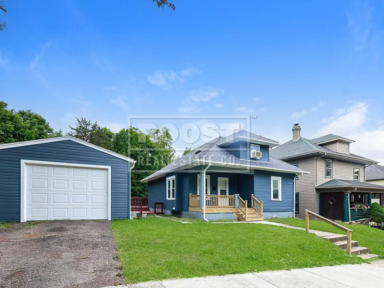 955 Avondale Ave — Photo 2