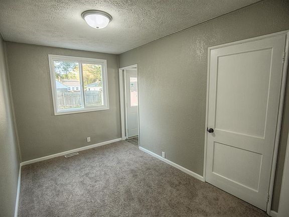 5th image of 1404 Holloway Dr