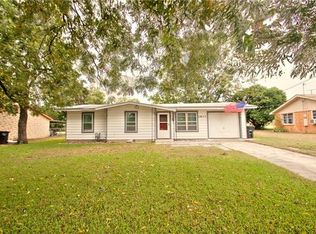 1807 Virginia Pl, Cleburne, TX 76033