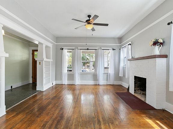 5th image of 126 W 22nd St