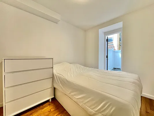 Rented by Avenues Real Estate | media 31