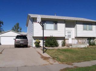 1609 Plateau Ln, Rapid City, SD 57703