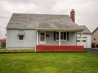 426 Indiana Ave, Farrell, PA 16121