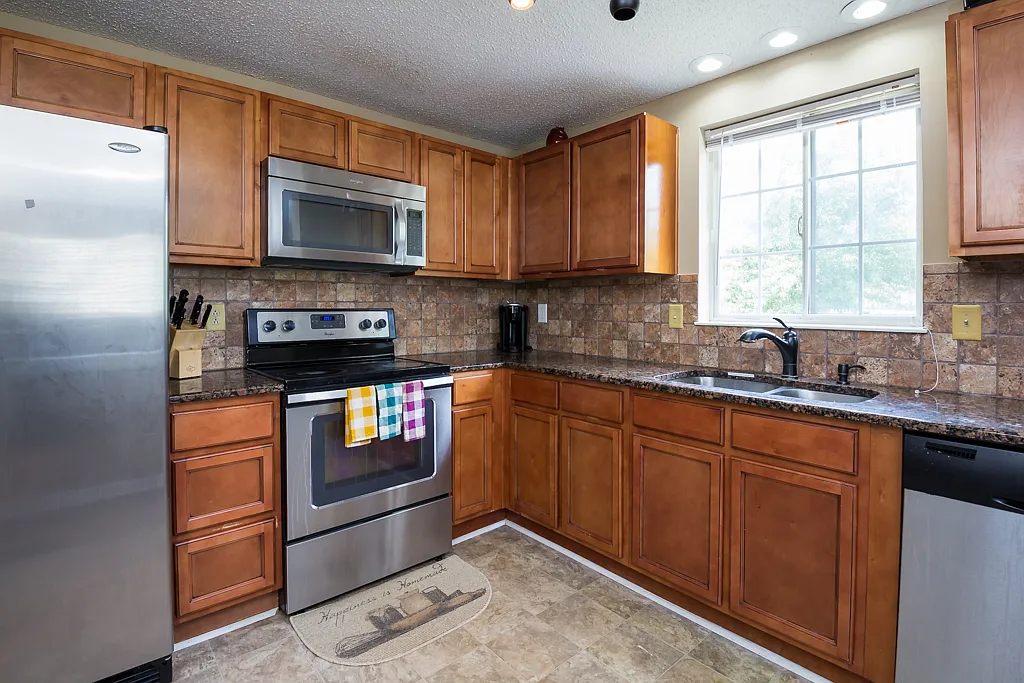 Five Cedars Rd, Charlotte — Photo 2