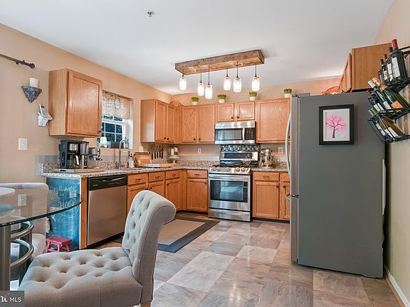 5th image of 1420 Anna Marie Ct