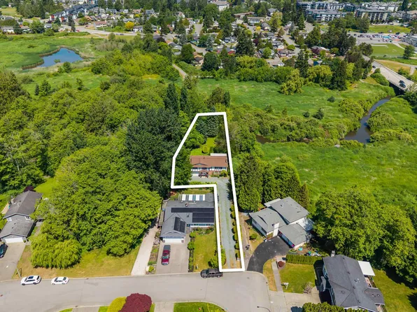 19949 51st Ave, Langley, BC V3A 7P2