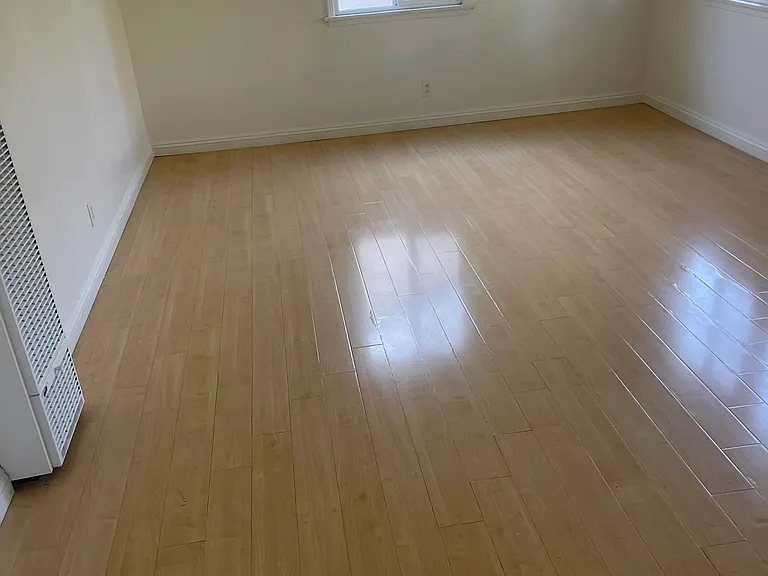 343 W Lomita Ave — Photo 6