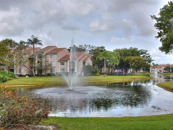 5th image of 12112 Saint Andrews Place #107