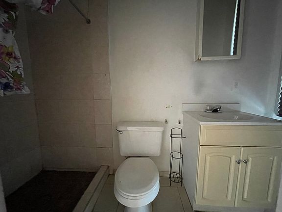 3rd image of 1203 Snyder Ave APT 2