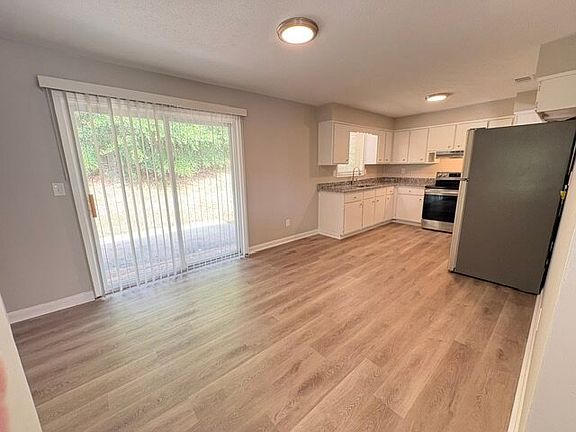 5th image of 4909 Mehaffey Ct