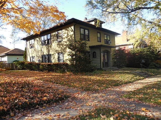 1st image of 1304-06 Evelyn St