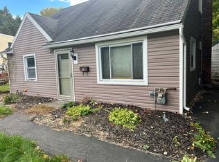 10 Ilene Pl, Latham, NY 12110