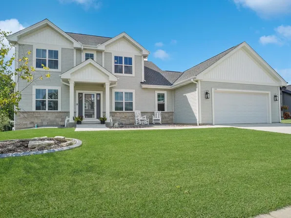 1391 Bluestem TRAIL, Oconomowoc, WI 53066