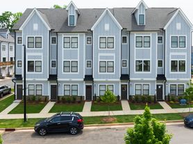 Cascadia at Highland Creek