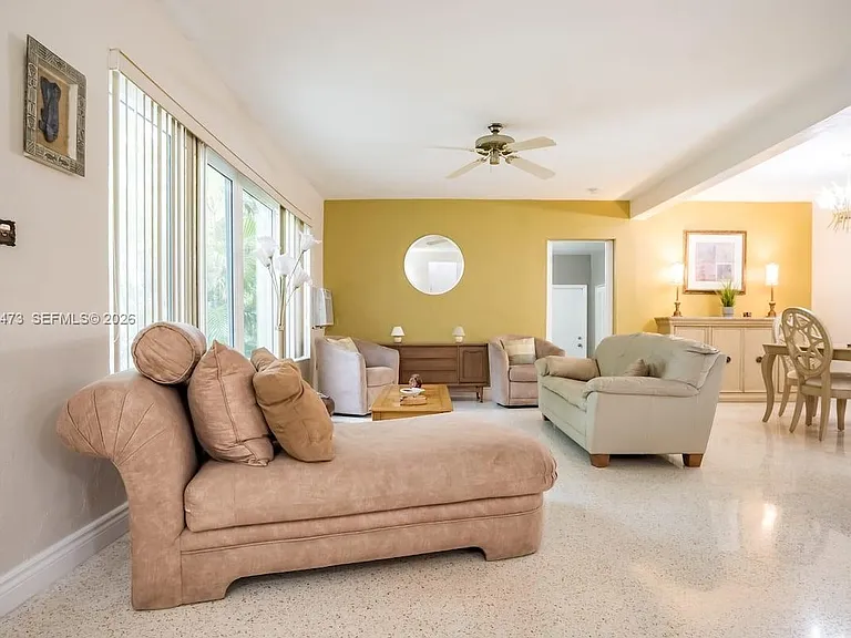 12115 NE Miami Ct — Photo 5