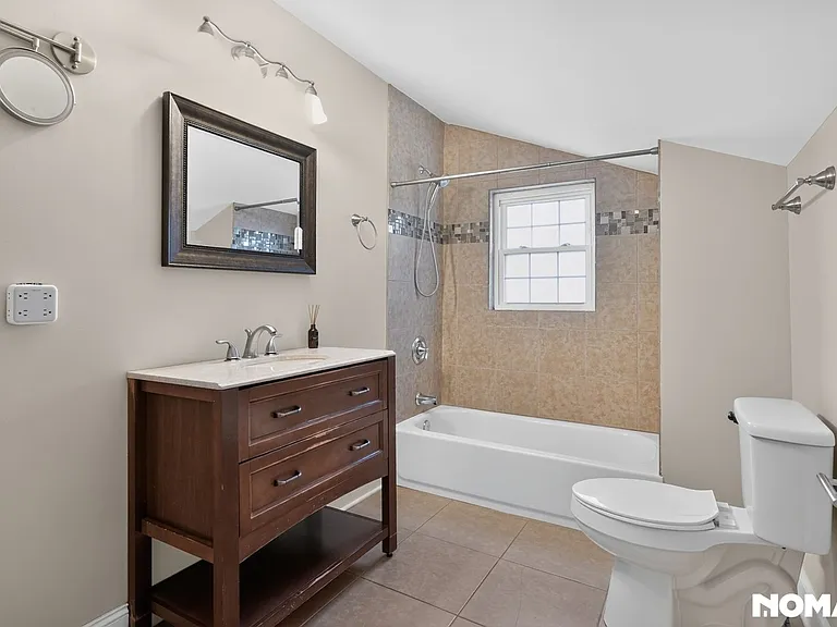 1040 Sharpe Ave — Photo 18