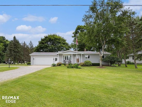 8208 E Potter Rd, Davison, MI 48423