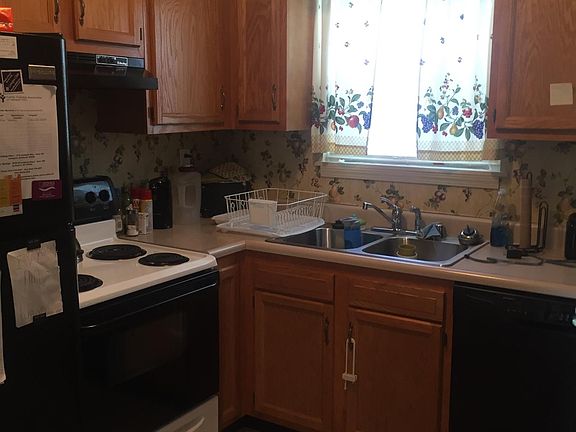 2nd image of 328 Douglas Ct