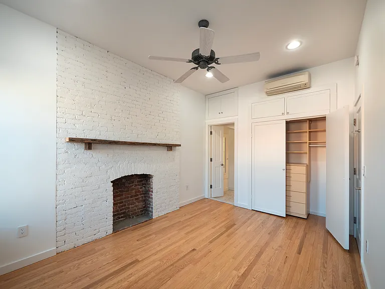 101 W 81st St #717 — Photo 7