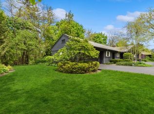 85 Riparian Rd, Highland Park, IL 60035