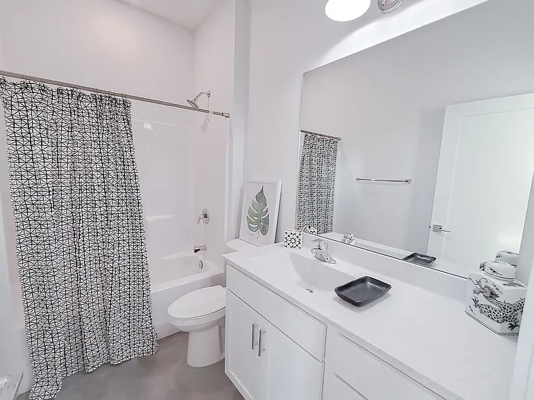 Dahlman Flats — Photo 42