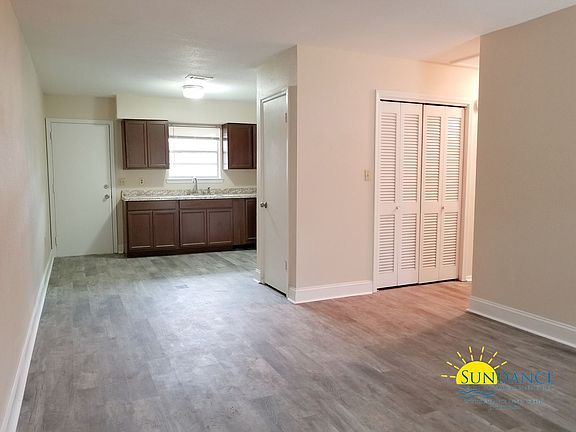 3rd image of 14 Wright Pkwy #2