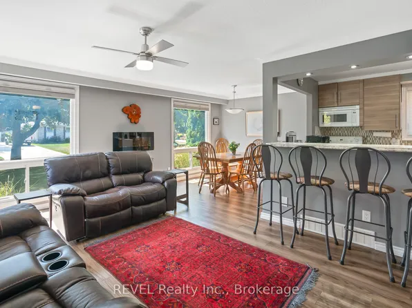 9 Fitzroy Ln, Saint Catharines, ON L2M 6N6