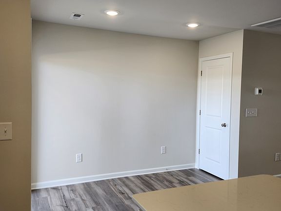 3rd image of 818 Powder Branch Dr #1