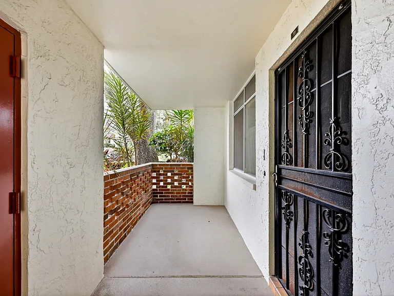 2650 Pearce Dr — Photo 3