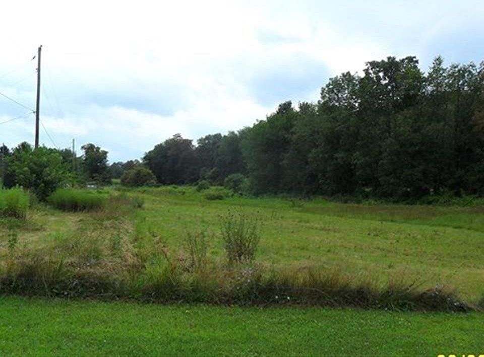 2nd image of 2 Pine Cir