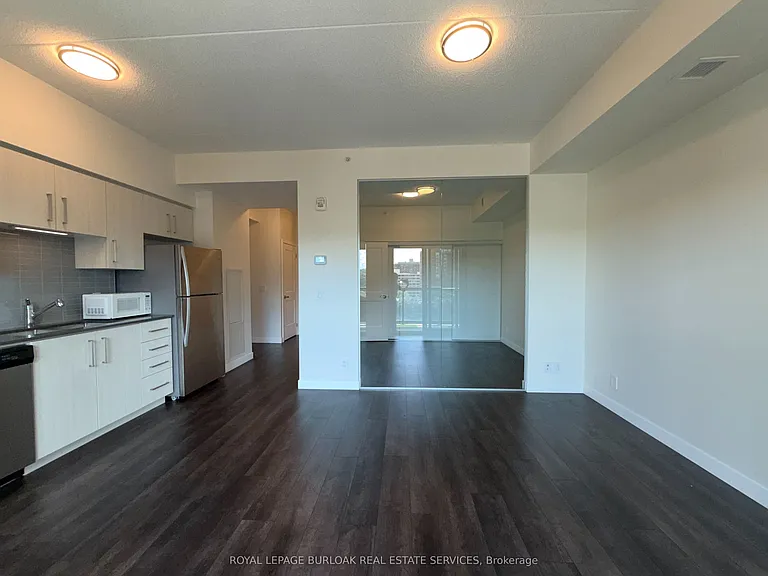 15 Queen St S #701 — Photo 9