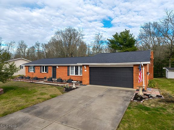 2nd image of 111 Bohl Dr