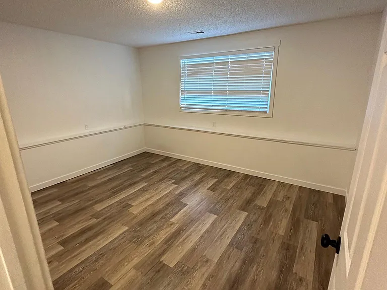883 N Gossett Pl — Photo 12