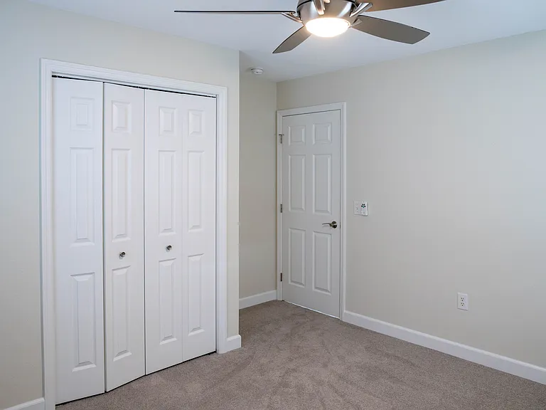 990 Hope Dr — Photo 14