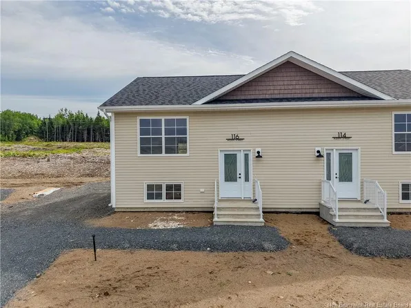 116 Aiden St, Fredericton, NB E3G 0E3